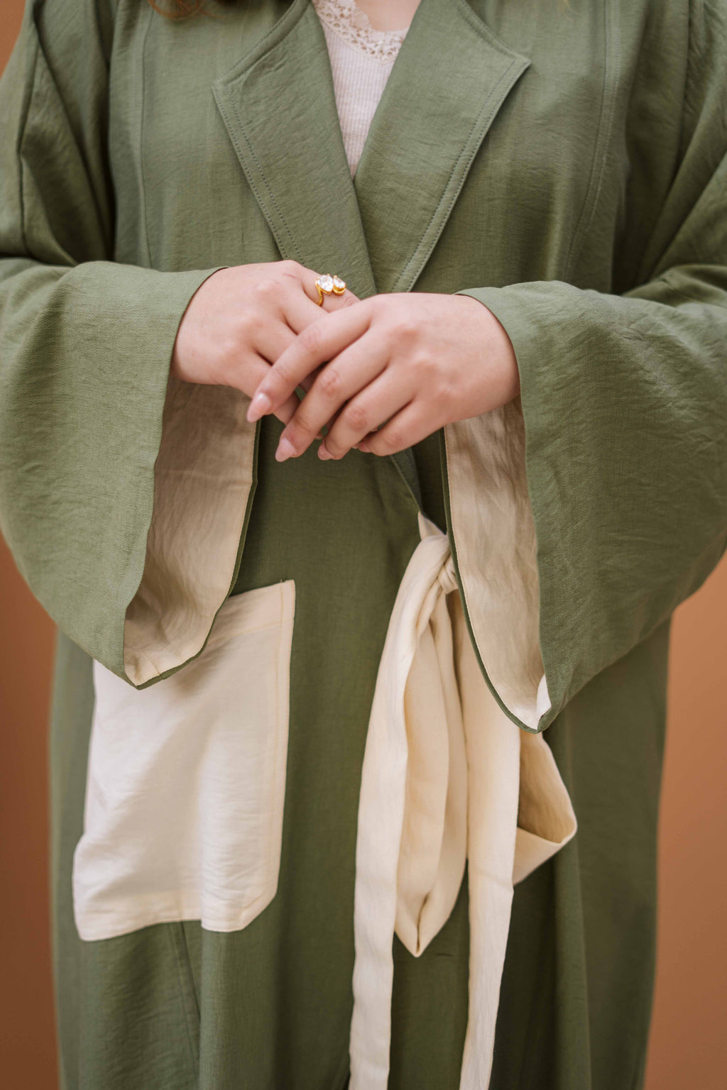 Minimal Wrap Abaya with Contrast Details