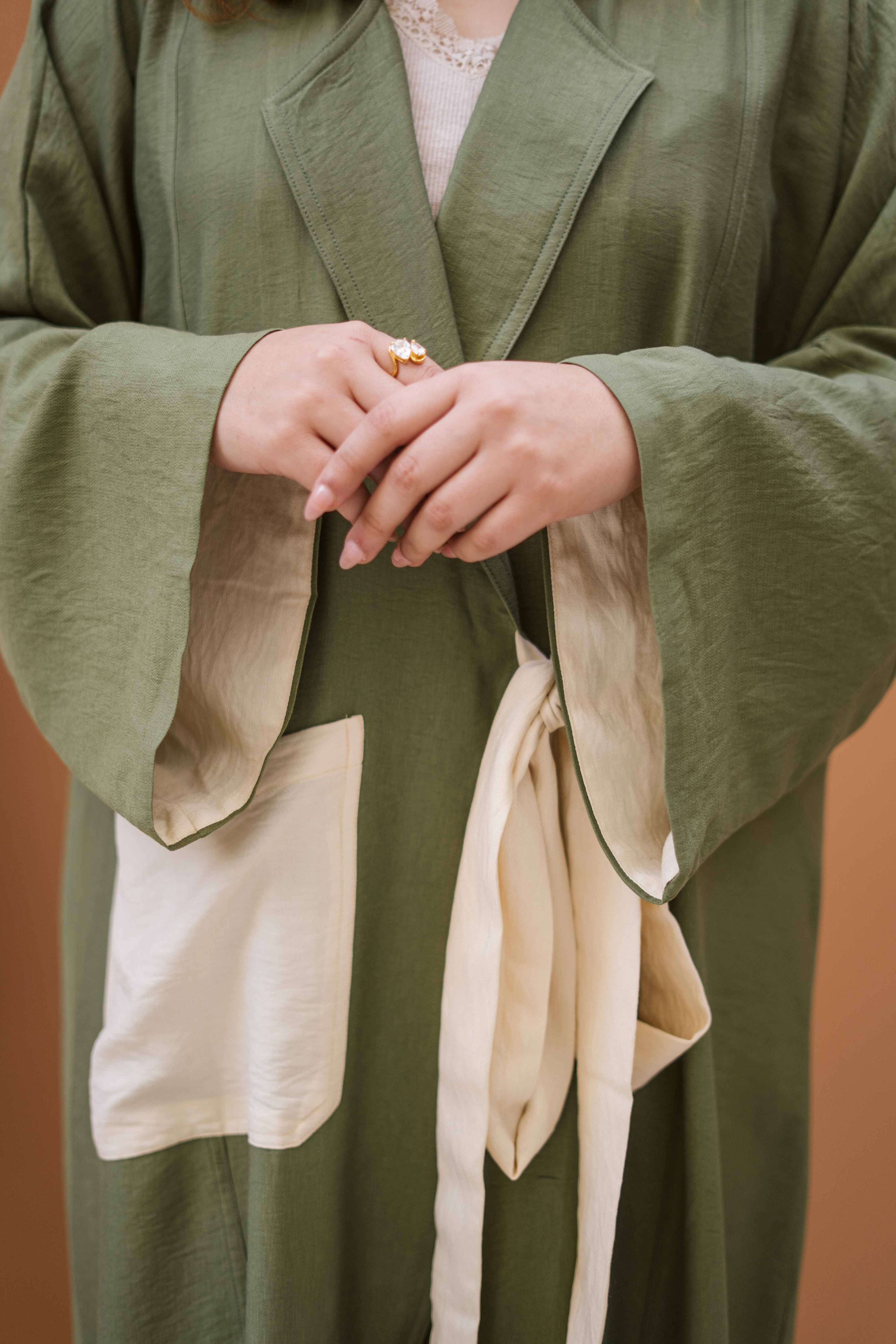 Minimal Wrap Abaya with Contrast Details